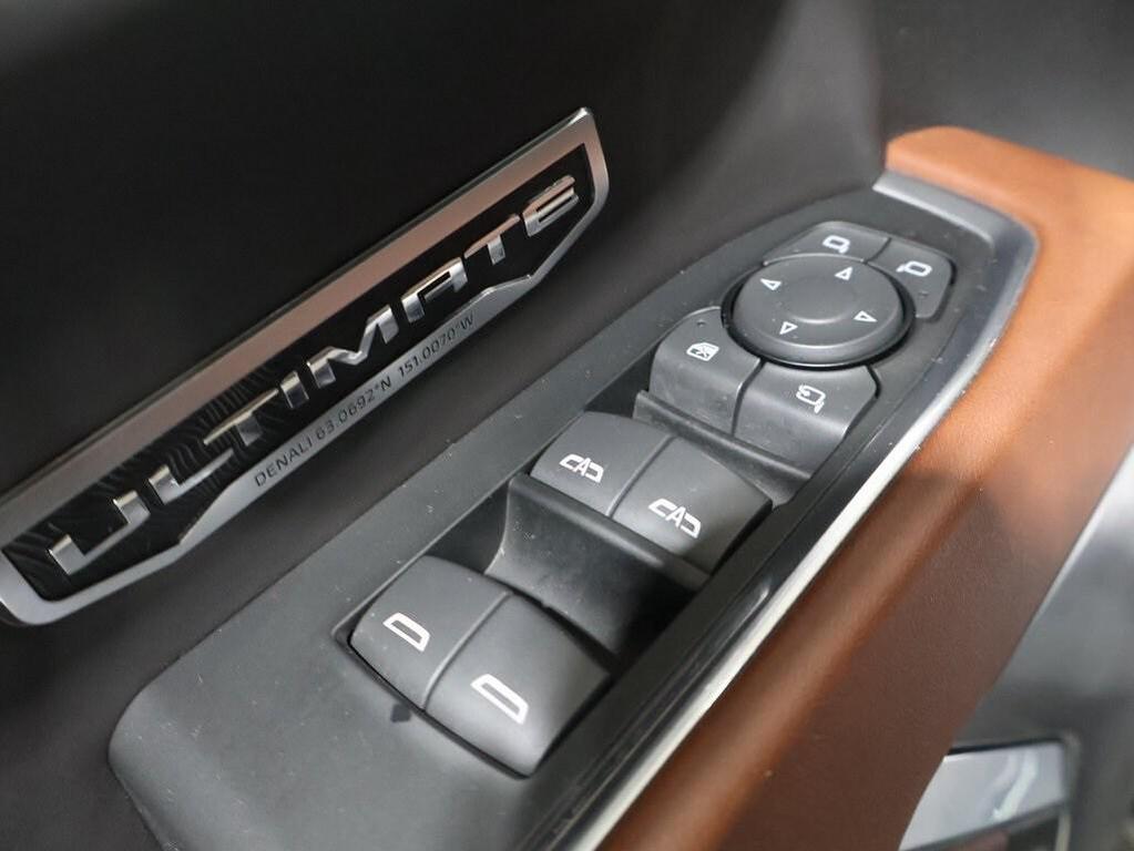 used 2023 GMC Sierra 1500 car, priced at $58,000