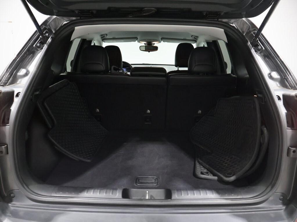 used 2019 Jeep Cherokee car, priced at $18,990