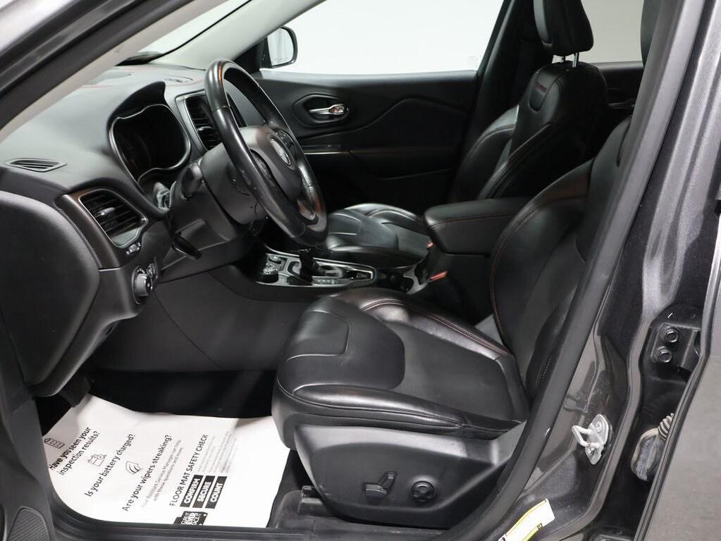 used 2019 Jeep Cherokee car, priced at $18,990