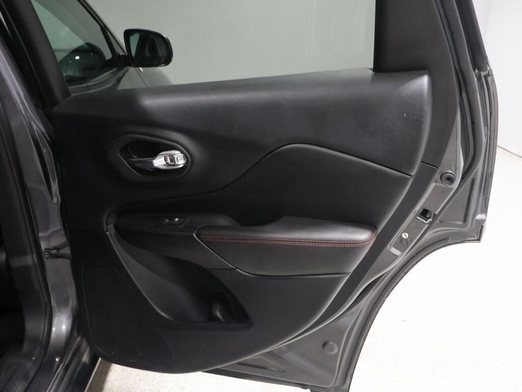 used 2019 Jeep Cherokee car, priced at $18,990