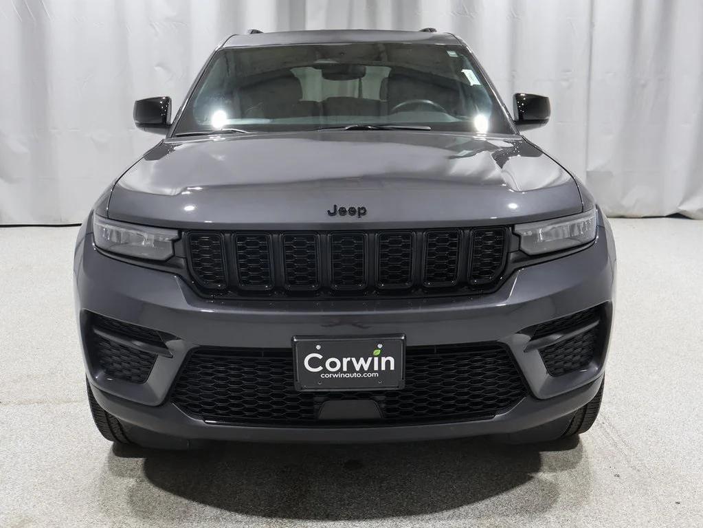 used 2022 Jeep Grand Cherokee car, priced at $32,333