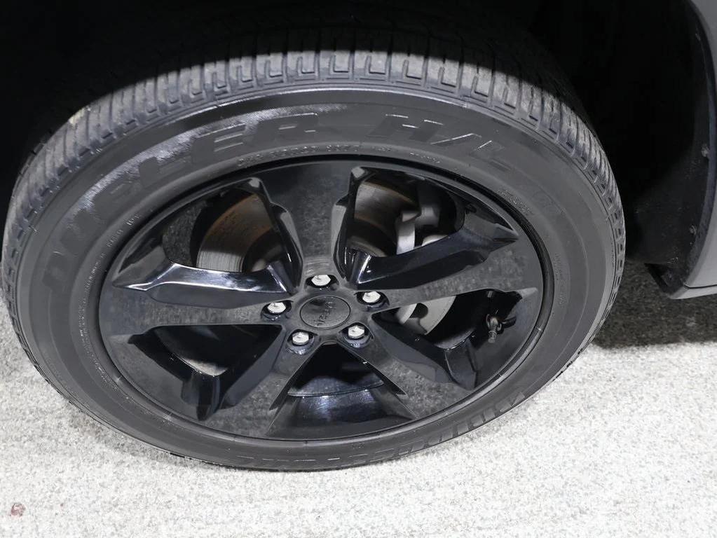 used 2022 Jeep Grand Cherokee car, priced at $32,333