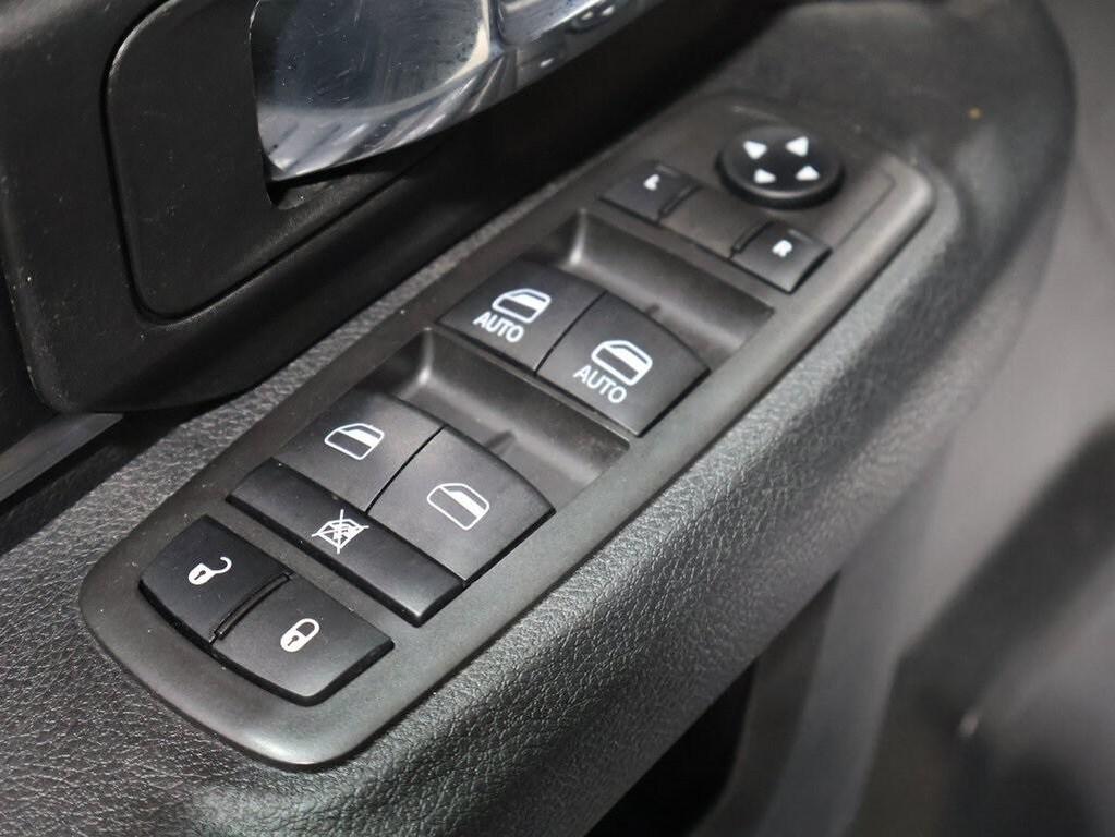used 2021 Ram 1500 Classic car, priced at $25,000