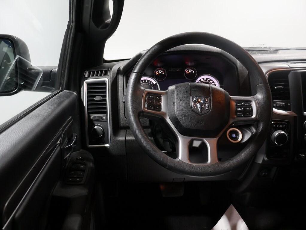 used 2021 Ram 1500 Classic car, priced at $25,000