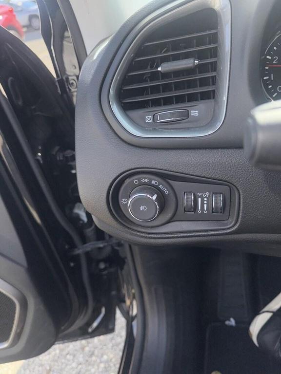 used 2022 Jeep Renegade car, priced at $20,250