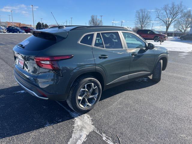 new 2025 Chevrolet Trax car