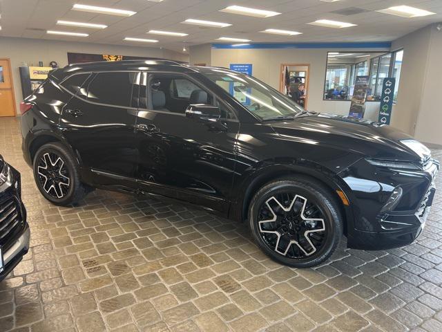 new 2025 Chevrolet Blazer car