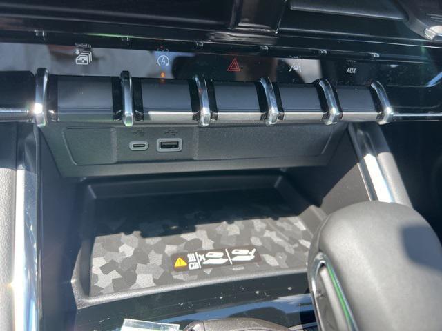 new 2025 GMC Canyon car