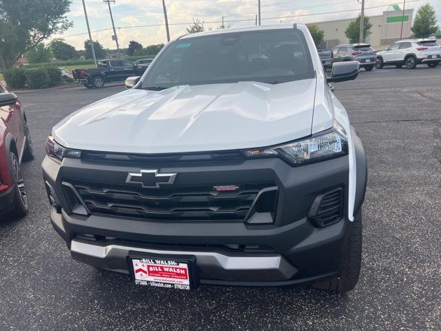 new 2025 Chevrolet Colorado car