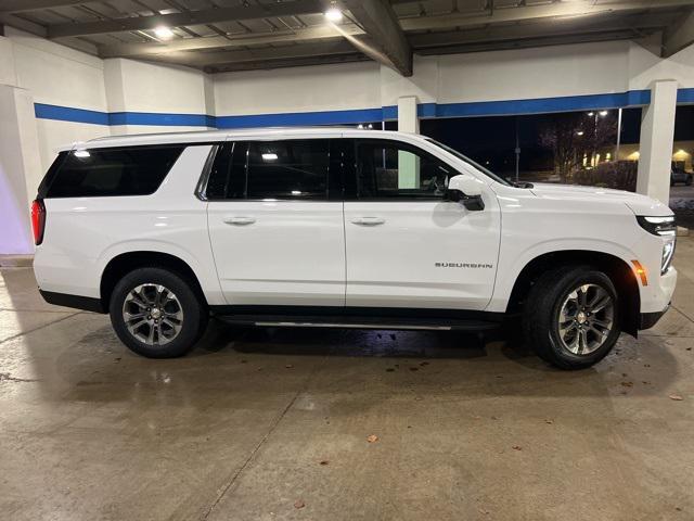 new 2025 Chevrolet Suburban car