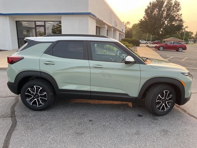 new 2025 Chevrolet TrailBlazer car, priced at $29,390