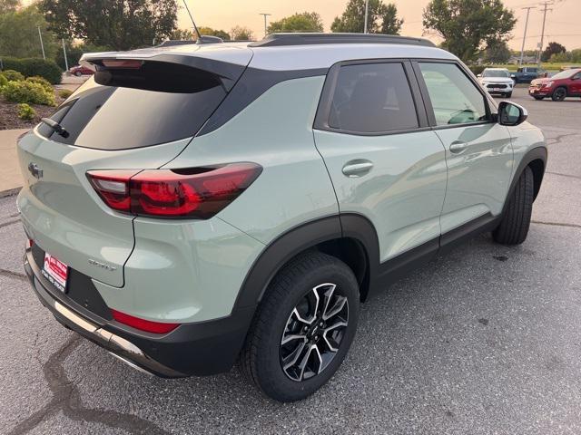 new 2025 Chevrolet TrailBlazer car, priced at $29,390