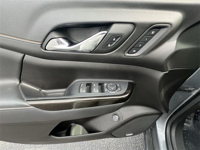 used 2022 GMC Acadia car, priced at $31,997