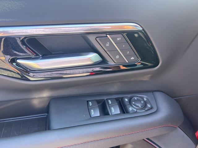 new 2025 Chevrolet Suburban car