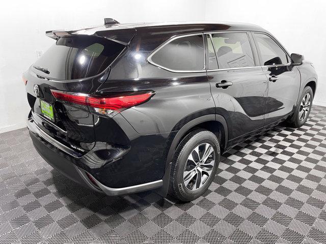 used 2022 Toyota Highlander car, priced at $36,989