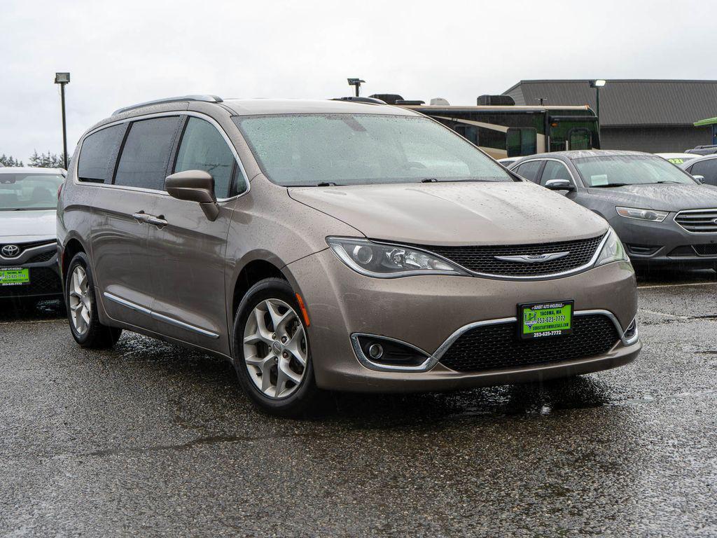 used 2017 Chrysler Pacifica car, priced at $16,489