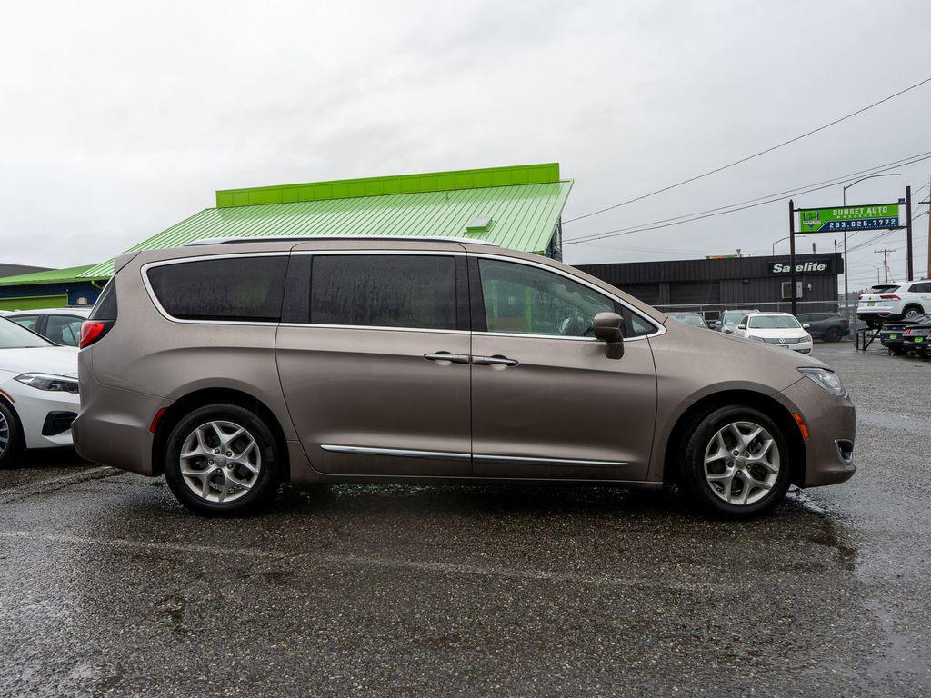 used 2017 Chrysler Pacifica car, priced at $16,489