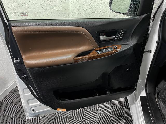 used 2018 Toyota Sienna car, priced at $33,575