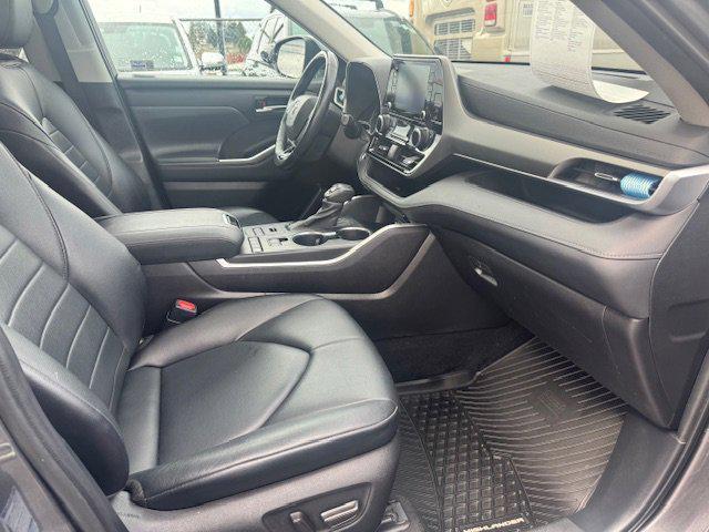 used 2021 Toyota Highlander car, priced at $37,989
