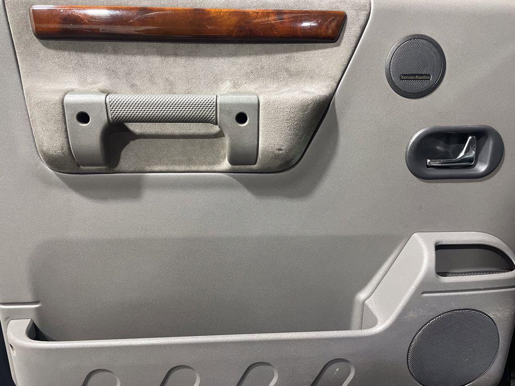 used 1999 Land Rover Discovery car, priced at $10,997