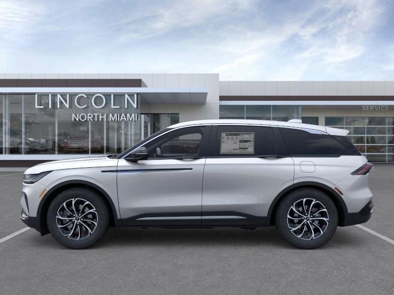 new 2025 Lincoln Nautilus car, priced at $51,216