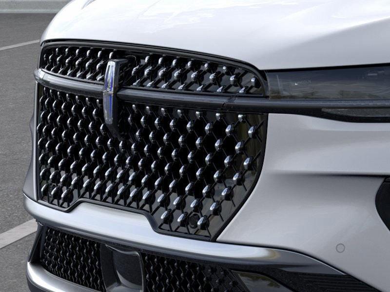 new 2025 Lincoln Nautilus car, priced at $50,256