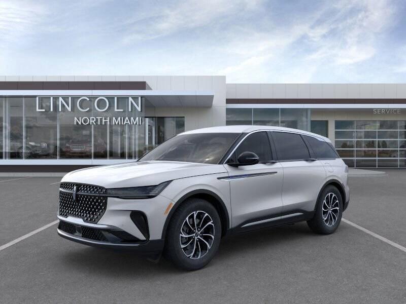 new 2025 Lincoln Nautilus car, priced at $50,256