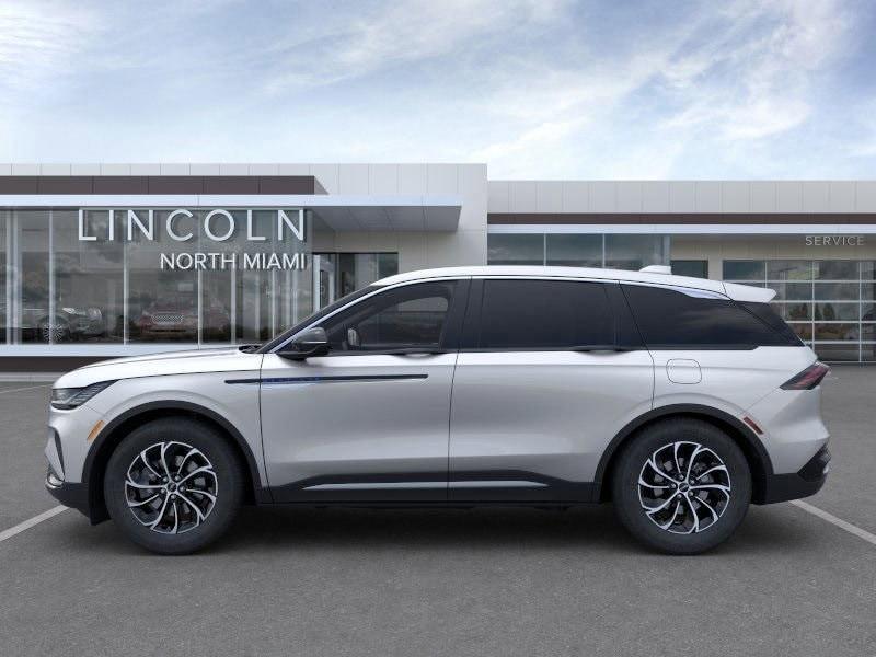 new 2025 Lincoln Nautilus car, priced at $50,256