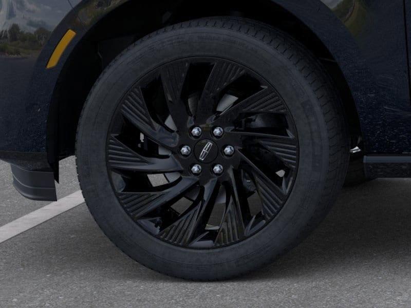 new 2025 Lincoln Navigator car, priced at $102,418