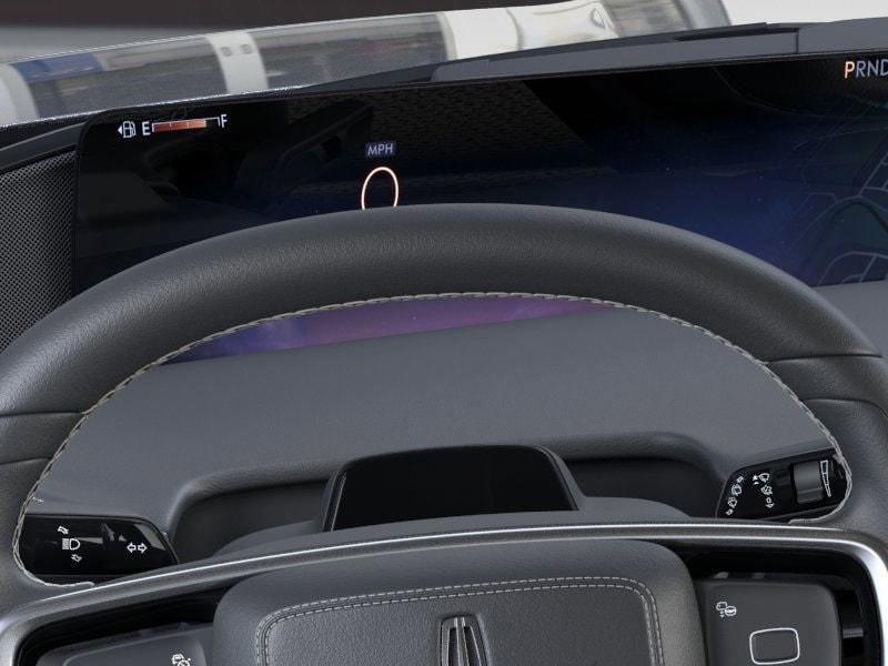 new 2025 Lincoln Navigator car, priced at $102,418