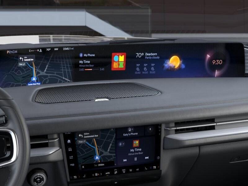 new 2025 Lincoln Navigator car, priced at $102,235