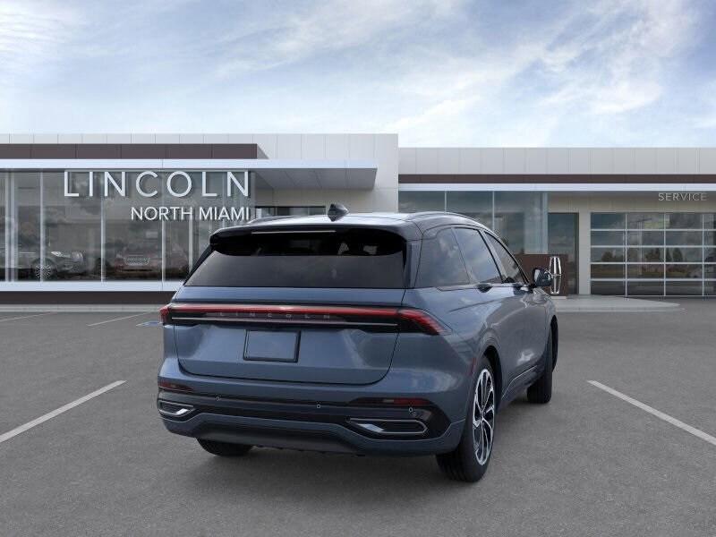 new 2025 Lincoln Nautilus car, priced at $61,429