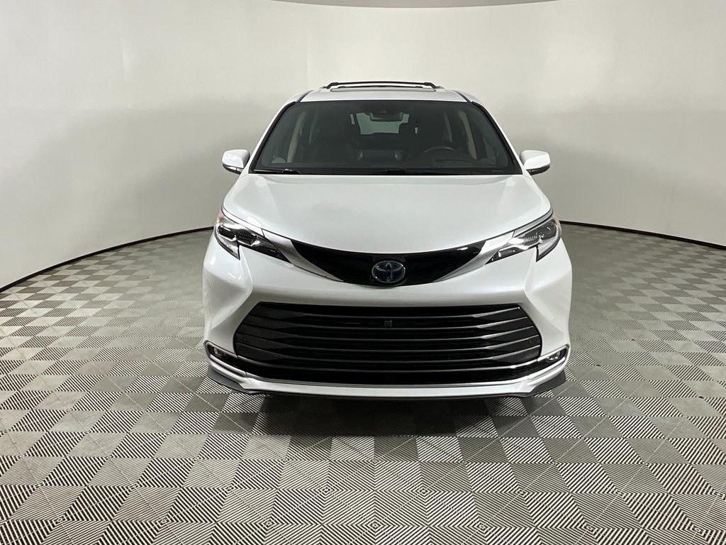used 2022 Toyota Sienna car, priced at $46,492