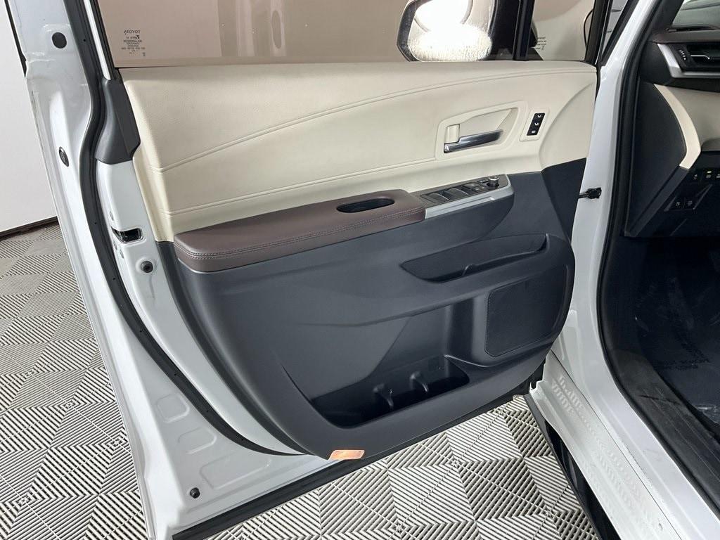 used 2022 Toyota Sienna car, priced at $46,492