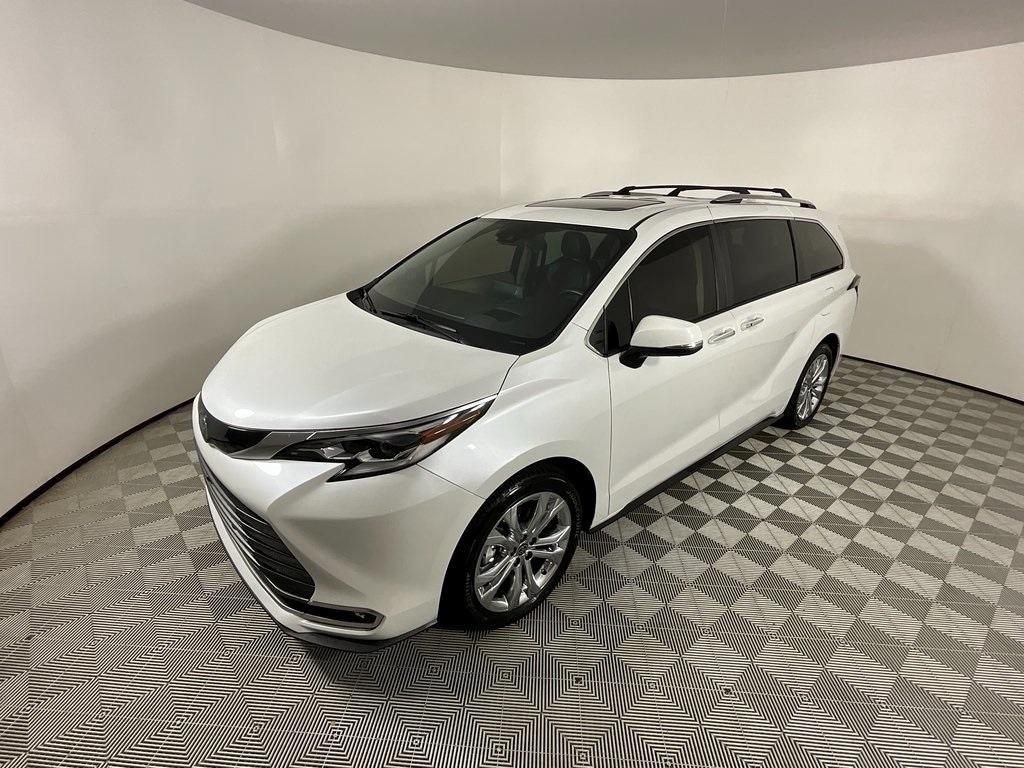 used 2022 Toyota Sienna car, priced at $46,492