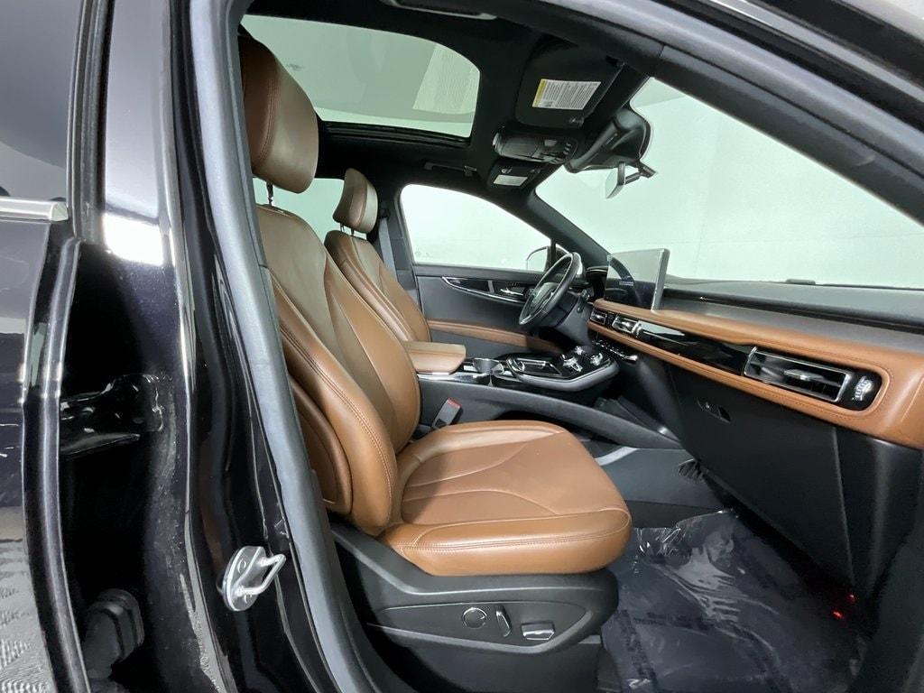 used 2023 Lincoln Nautilus car, priced at $36,997