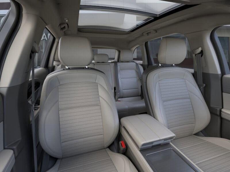 new 2025 Lincoln Nautilus car, priced at $57,659