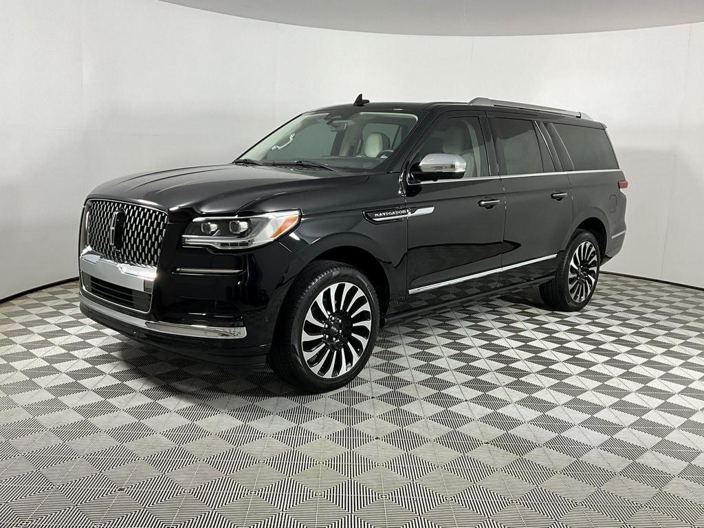 used 2024 Lincoln Navigator L car, priced at $91,891