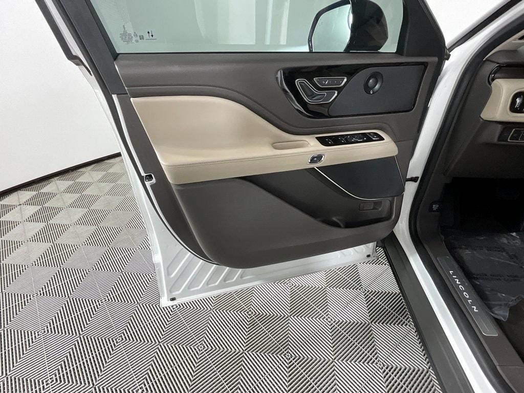used 2022 Lincoln Aviator car, priced at $41,991