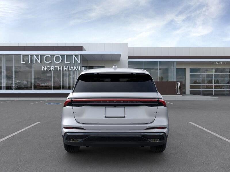 new 2025 Lincoln Nautilus car, priced at $52,774