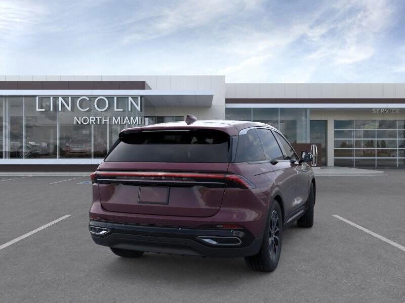 new 2025 Lincoln Nautilus car, priced at $50,990
