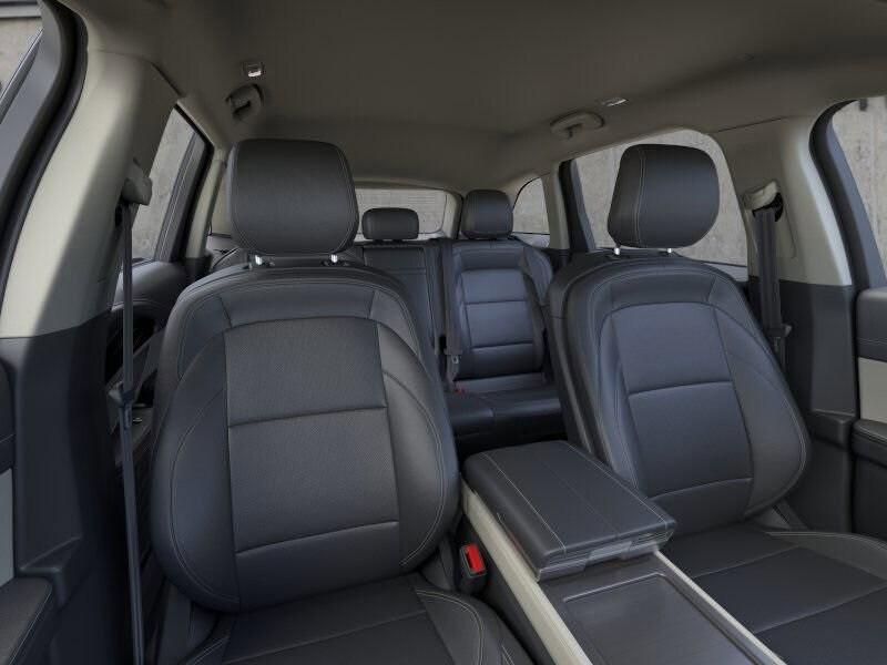 new 2025 Lincoln Nautilus car, priced at $50,876
