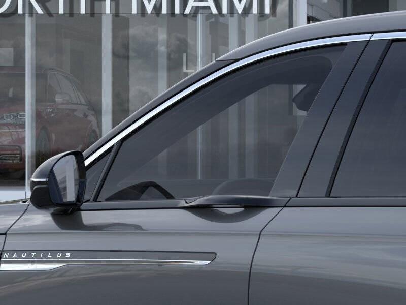 new 2025 Lincoln Nautilus car