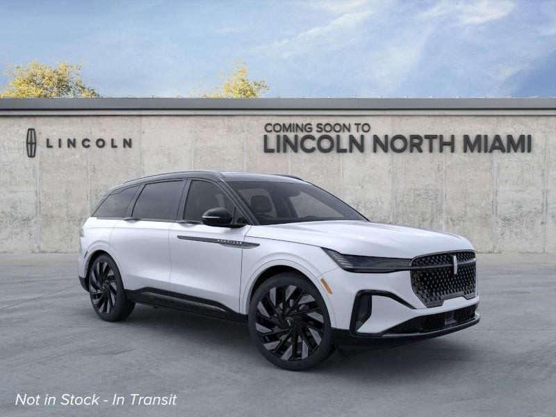 new 2025 Lincoln Nautilus car