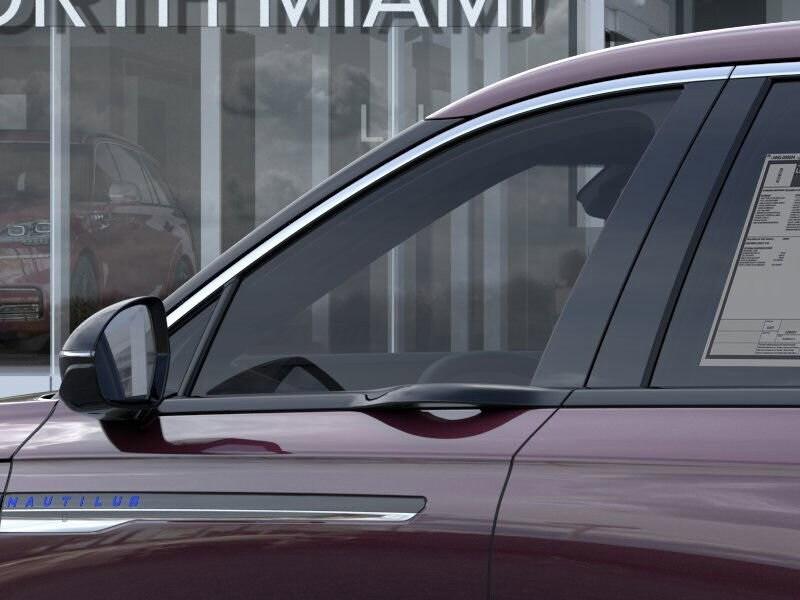 new 2025 Lincoln Nautilus car, priced at $55,954