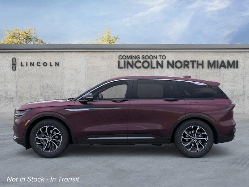 new 2025 Lincoln Nautilus car, priced at $53,606