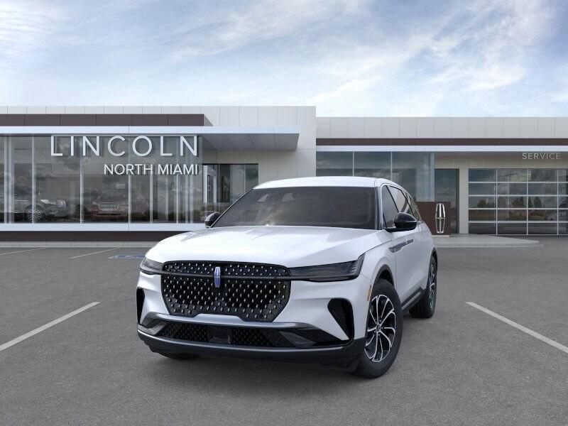 new 2025 Lincoln Nautilus car, priced at $53,606