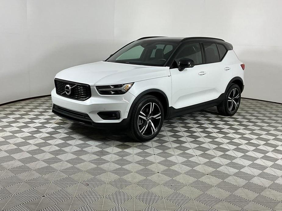 used 2019 Volvo XC40 car, priced at $22,448