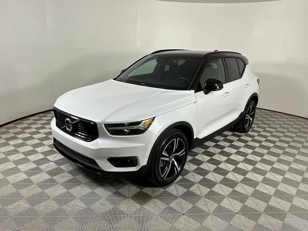 used 2019 Volvo XC40 car, priced at $22,448