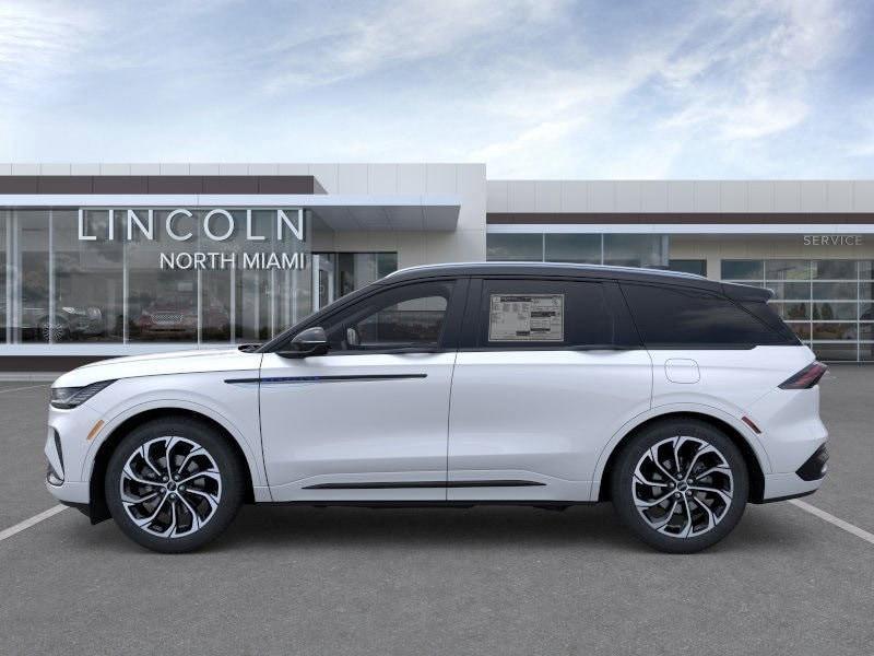 new 2025 Lincoln Nautilus car, priced at $64,824